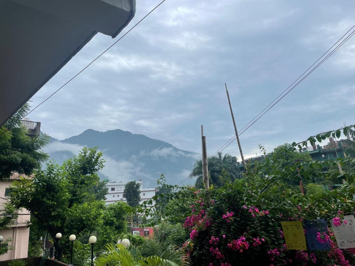 Orchid Hostel And Hotel Tapovan Exterior foto